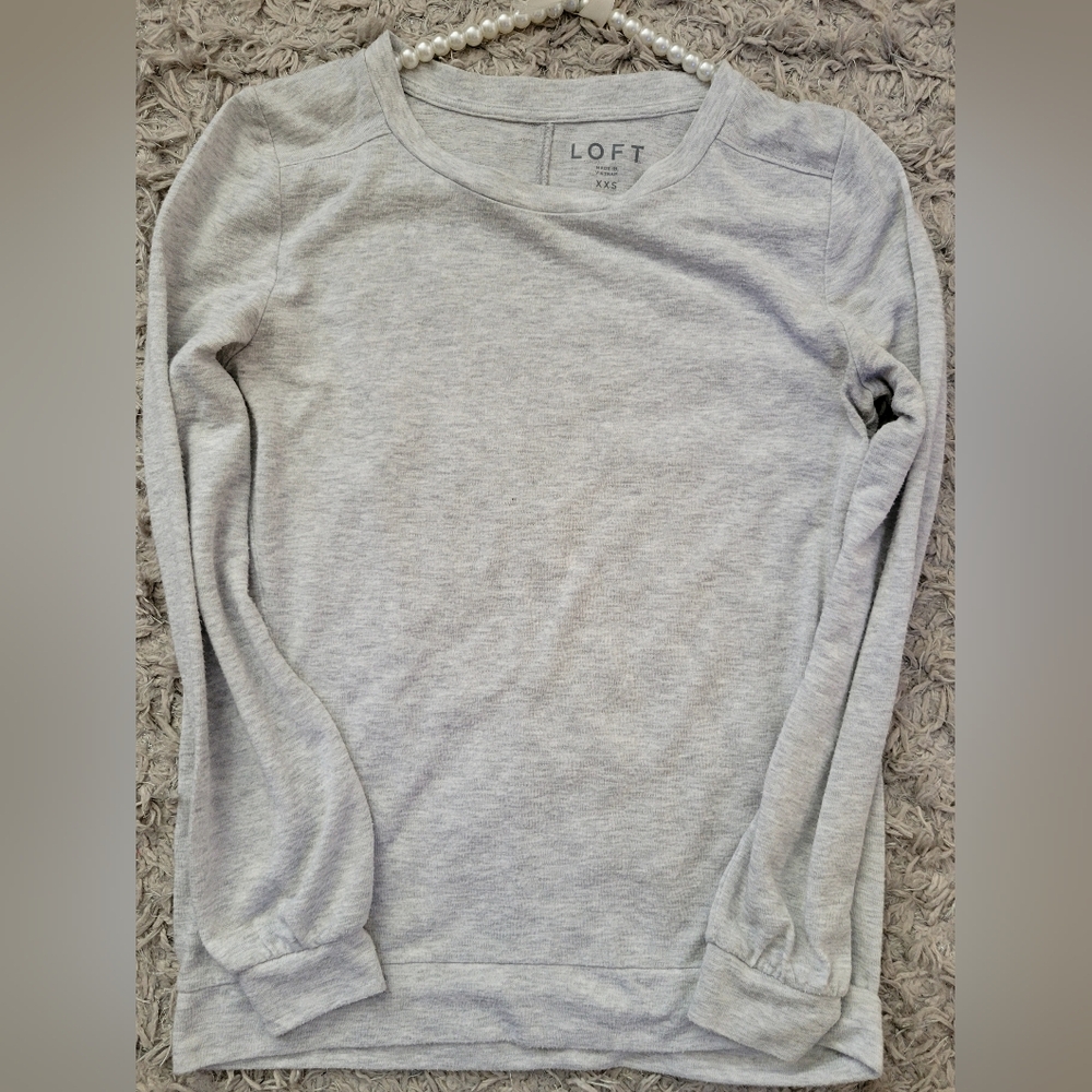 LOFT Light Gray Long Sleeve Tee SZ(XXS)